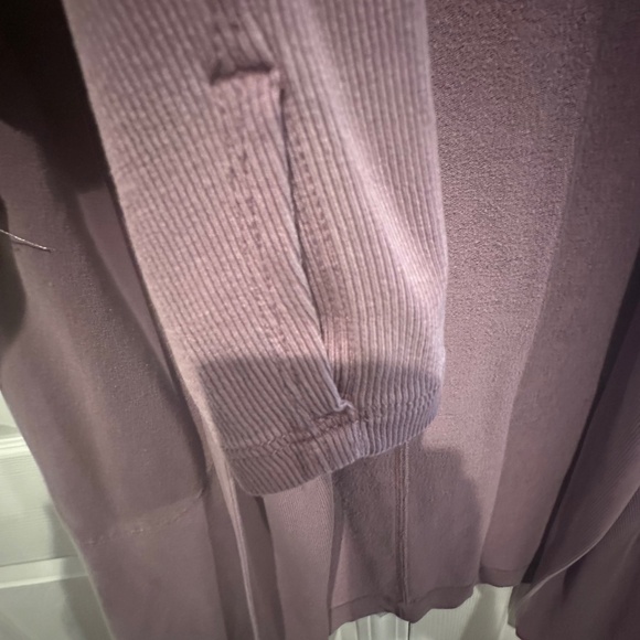 Athleta Pranayama Restore Wrap in Smoky Rose in XSP - Picture 6 of 9